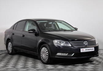 Подержанный автомобиль Volkswagen Passat Sedan 2012 года (3 фото)