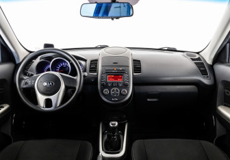 Подержанный автомобиль Kia Soul 2012 года (10 фото)