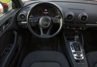 Подержанный автомобиль Audi A3 Sedan 2019 года (12 фото)