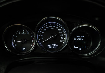 Подержанный автомобиль Mazda CX-5 2012 года (12 фото)