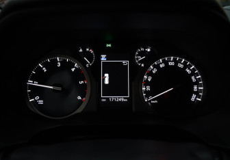 Подержанный автомобиль Toyota Land Cruiser Prado 2021 года (16 фото)