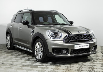 Подержанный автомобиль MINI Countryman 2019 года (3 фото)