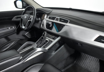 Подержанный автомобиль Geely Atlas 2019 года (14 фото)