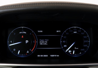 Подержанный автомобиль Land Rover Range Rover 2016 года (11 фото)