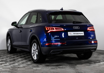 Подержанный автомобиль Audi Q5 2017 года (9 фото)