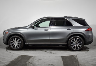 Подержанный автомобиль Mercedes-Benz GLE 2024 года (8 фото)