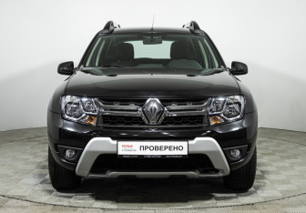 Подержанный автомобиль Renault Duster 2016 года (2 фото)