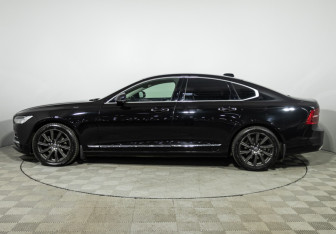 Подержанный автомобиль Volvo S90 2017 года (8 фото)