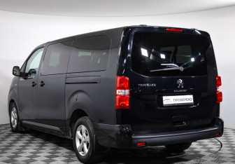 Подержанный автомобиль Peugeot Traveller 2021 года (7 фото)