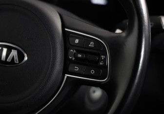 Подержанный автомобиль Kia Optima Sedan 2017 года (11 фото)