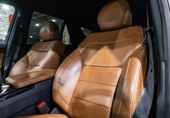 Подержанный автомобиль Mercedes-Benz GLE 2016 года (25 фото)