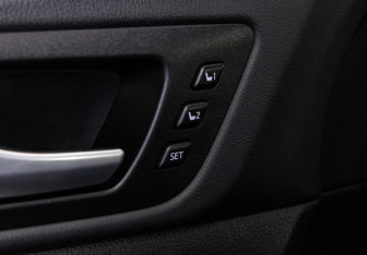 Подержанный автомобиль Toyota Highlander 2014 года (23 фото)