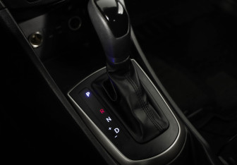 Подержанный автомобиль Hyundai Solaris Sedan 2015 года (15 фото)