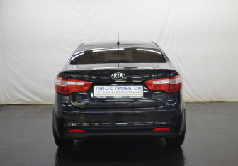 Подержанный автомобиль Kia Rio Sedan 2014 года (6 фото)