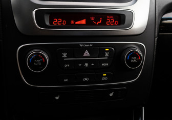 Подержанный автомобиль Kia Sorento 2017 года (14 фото)