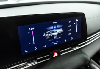 Подержанный автомобиль Hyundai Elantra Sedan 2021 года (17 фото)
