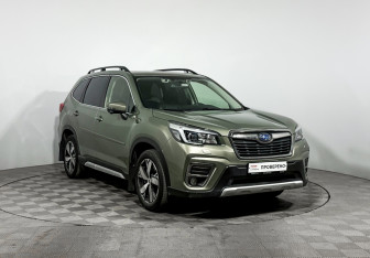 Подержанный автомобиль Subaru Forester Suv 2019 года (3 фото)