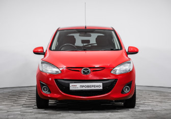 Подержанный автомобиль Mazda Demio 2012 года (2 фото)