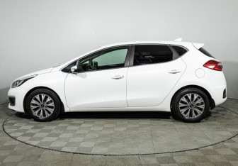 Подержанный автомобиль Kia Ceed Hatchback 2017 года (8 фото)
