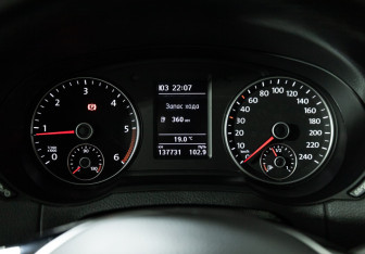 Подержанный автомобиль Volkswagen Sharan 2019 года (12 фото)