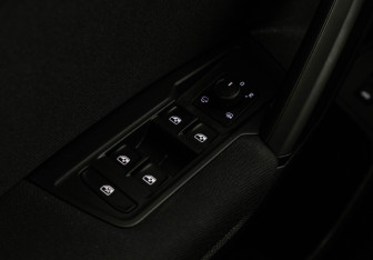 Подержанный автомобиль Volkswagen Tiguan 2020 года (18 фото)