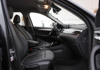 Подержанный автомобиль BMW X1 2019 года (28 фото)