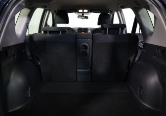 Подержанный автомобиль Toyota RAV4 2012 года (19 фото)