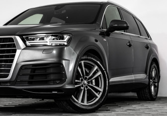 Подержанный автомобиль Audi Q7 2015 года (2 фото)