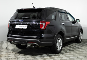 Подержанный автомобиль Ford Explorer 2018 года (5 фото)