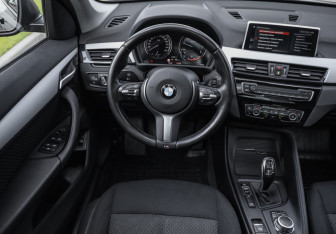 Подержанный автомобиль BMW X1 2019 года (14 фото)