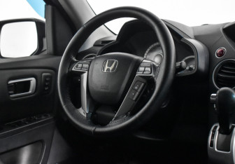 Подержанный автомобиль Honda Pilot 2008 года (17 фото)