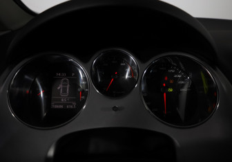 Подержанный автомобиль SEAT Altea 2012 года (17 фото)