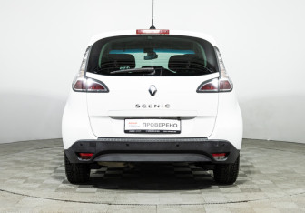 Подержанный автомобиль Renault Scenic 2012 года (6 фото)