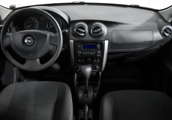 Подержанный автомобиль Nissan Almera Sedan 2016 года (13 фото)