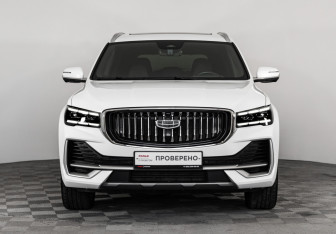 Подержанный автомобиль Geely Monjaro 2024 года (3 фото)