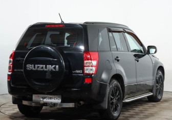 Подержанный автомобиль Suzuki Grand Vitara 2007 года (2 фото)