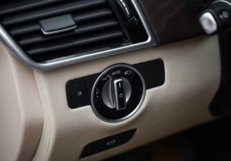 Подержанный автомобиль Mercedes-Benz GLE 2016 года (26 фото)