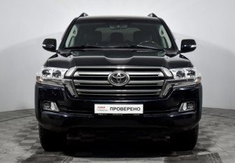 Подержанный автомобиль Toyota Land Cruiser Suv 2015 года (2 фото)