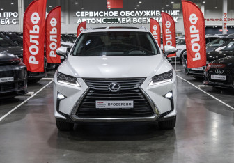 Подержанный автомобиль Lexus RX 2019 года (3 фото)