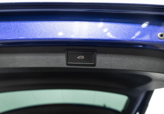 Подержанный автомобиль Skoda Karoq 2020 года (19 фото)