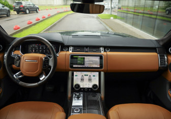 Подержанный автомобиль Land Rover Range Rover 2019 года (12 фото)