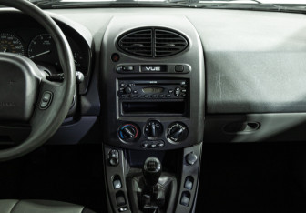 Подержанный автомобиль Saturn VUE 2002 года (14 фото)