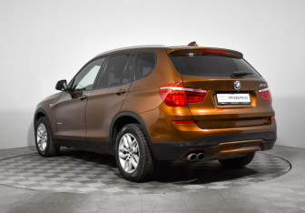 Подержанный автомобиль BMW X3 2016 года (7 фото)