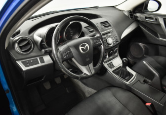 Подержанный автомобиль Mazda 3 Sedan 2009 года (9 фото)