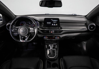 Подержанный автомобиль Kia Cerato Sedan 2021 года (10 фото)