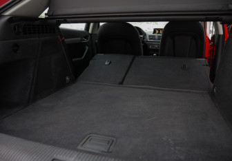 Подержанный автомобиль Audi Q3 2015 года (29 фото)