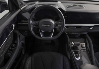 Подержанный автомобиль Geely Monjaro 2024 года (35 фото)