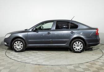 Подержанный автомобиль Skoda Octavia Liftback 2011 года (8 фото)