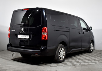 Подержанный автомобиль Peugeot Traveller 2021 года (5 фото)