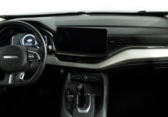 Подержанный автомобиль Haval F7 2023 года (14 фото)